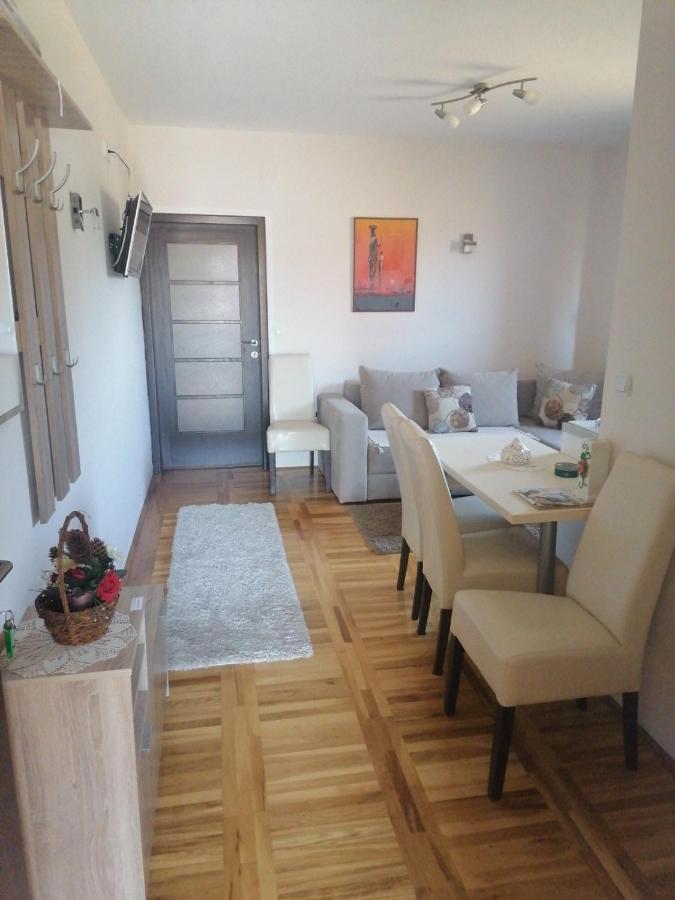 Apartmani Tarsko Sunce Калюд'єрске Баре Екстер'єр фото