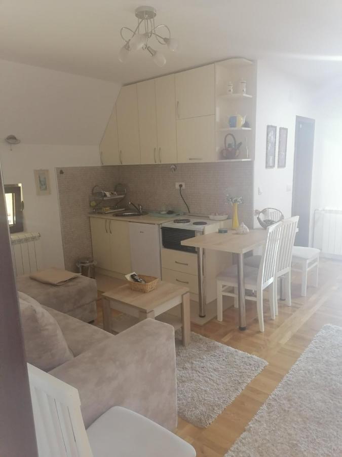 Apartmani Tarsko Sunce Калюд'єрске Баре Екстер'єр фото